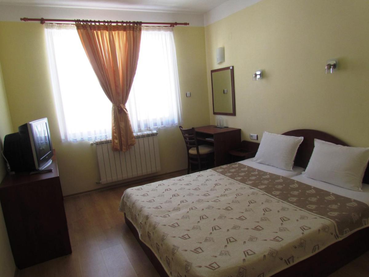 Boryka Family Hotel Asikoria Esterno foto