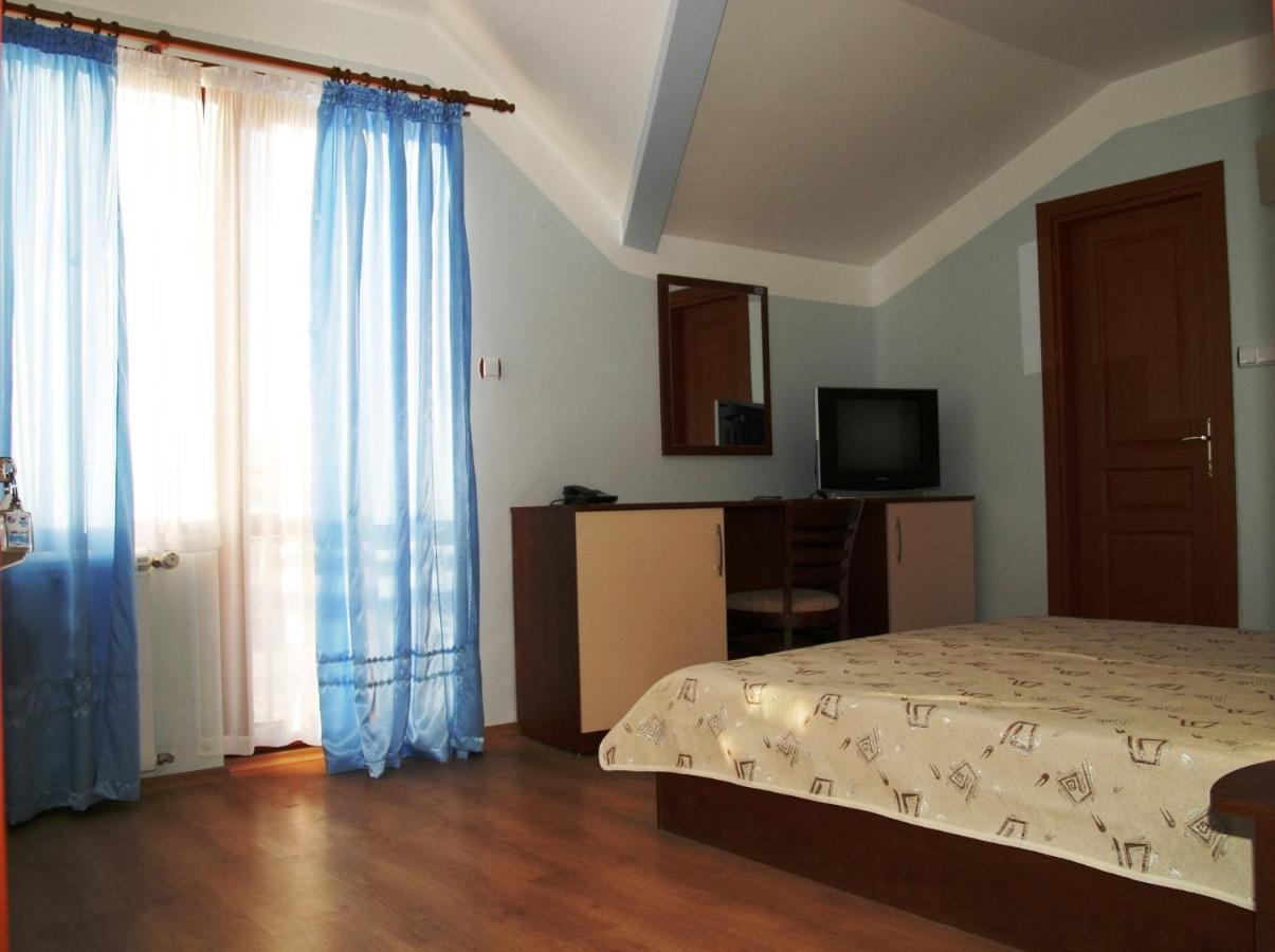 Boryka Family Hotel Asikoria Esterno foto