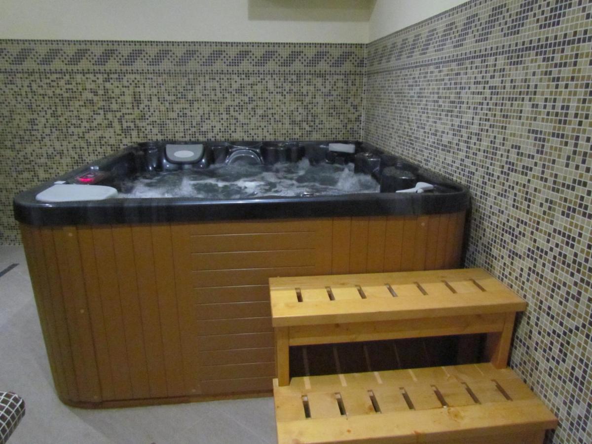 Boryka Family Hotel Asikoria Esterno foto
